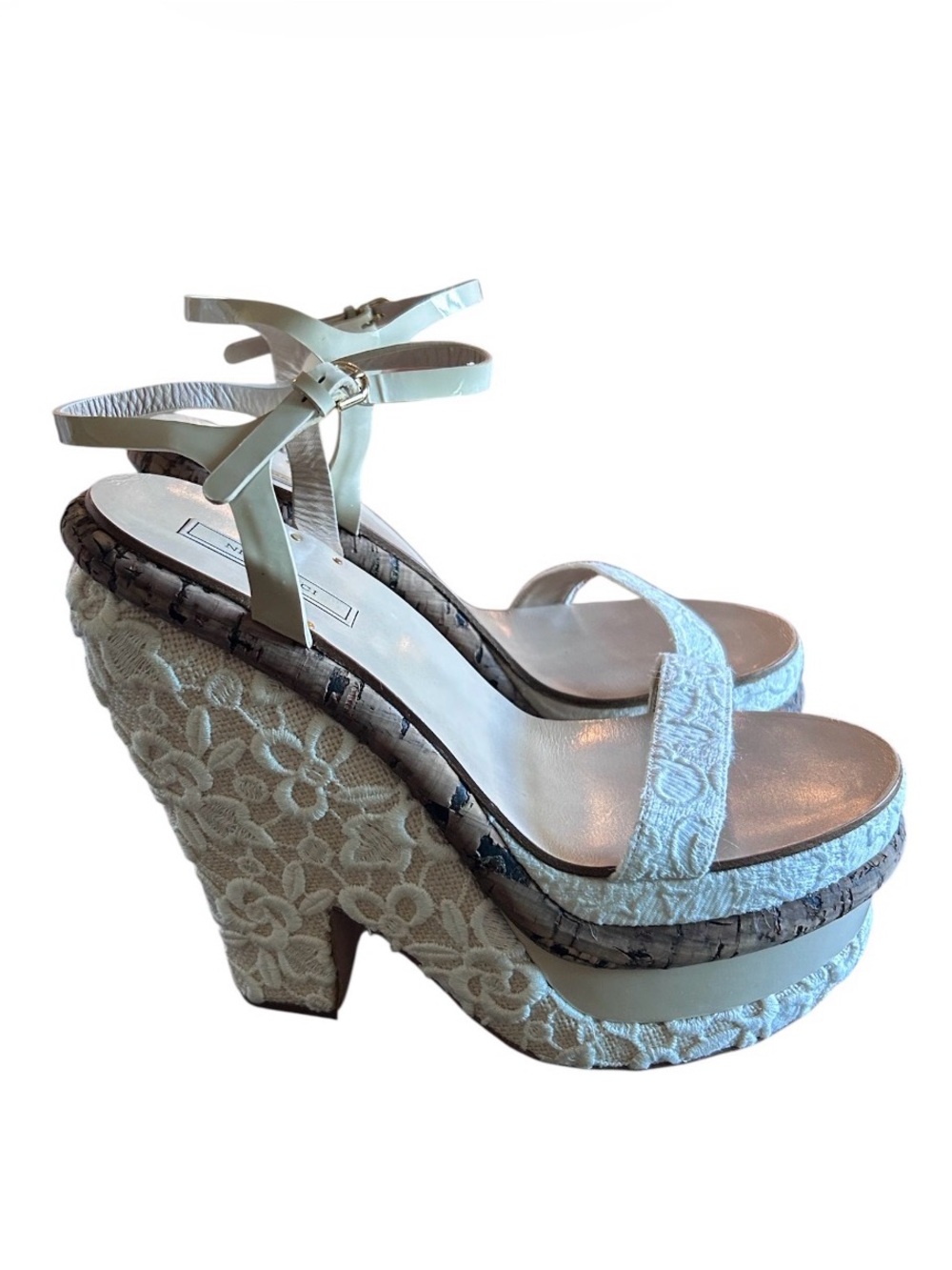 Nina Ricci NR18119 Ivory Floral Embroidered Platform Wedge Sandals Size 40 US 10